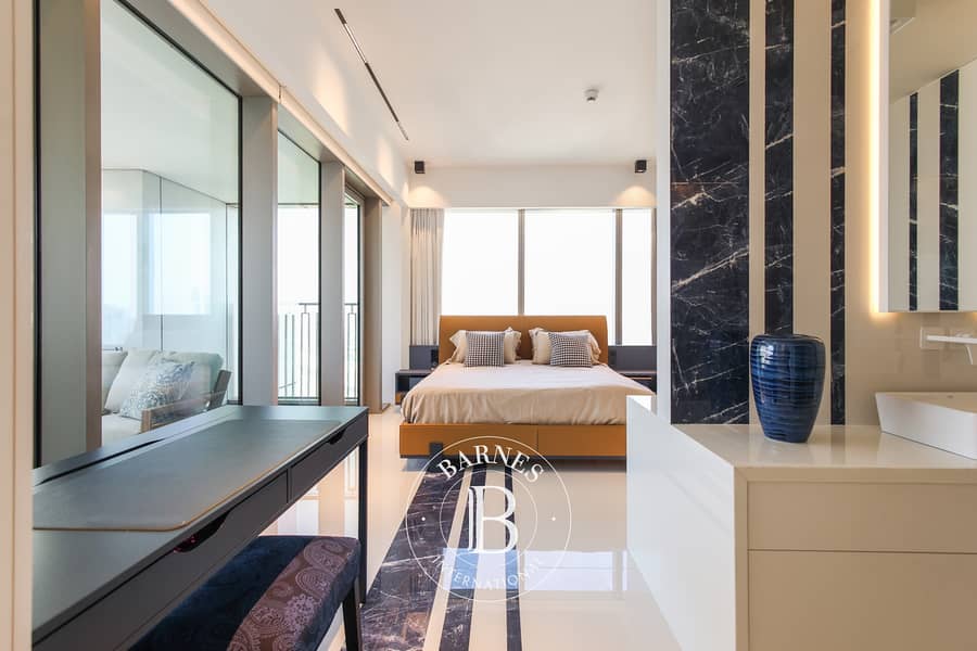 High Floor | 360° Skyline and Burj Khalifa View - Image 13