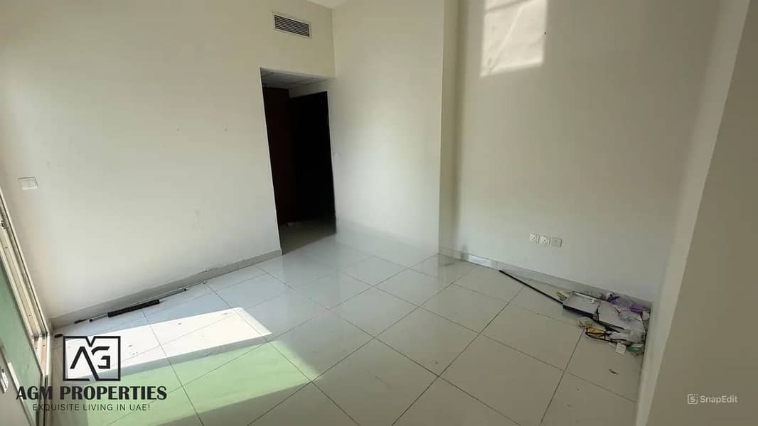 Vacant | Prime Location | Decent