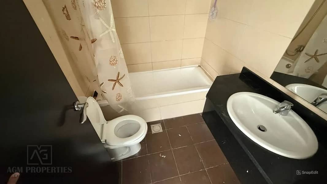 Vacant | Prime Location | Decent - Image 9