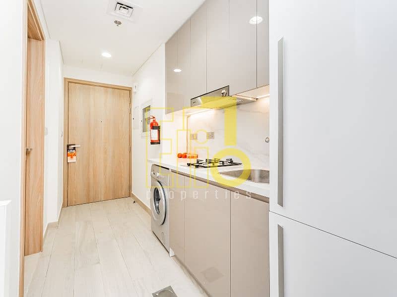 PRIME LOCATION | Fully Furnished I Boulevard View