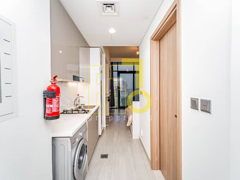 PRIME LOCATION | Fully Furnished I Boulevard View - Image 6