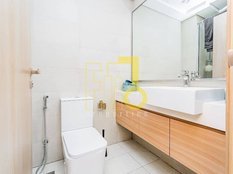 PRIME LOCATION | Fully Furnished I Boulevard View - Image 7