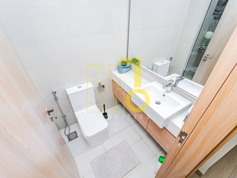 PRIME LOCATION | Fully Furnished I Boulevard View - Image 8