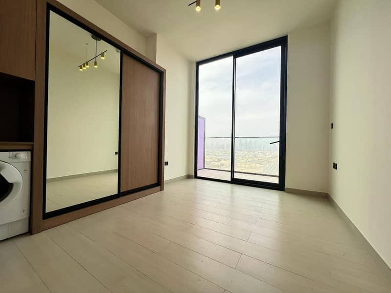 Ever Lowest Price| With Balcony| Semi-Furnished| High Floor|Brand New Building - Image 6