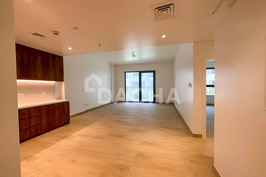 Vacant | Large 1 Bed | La Cote | Waterfront Living