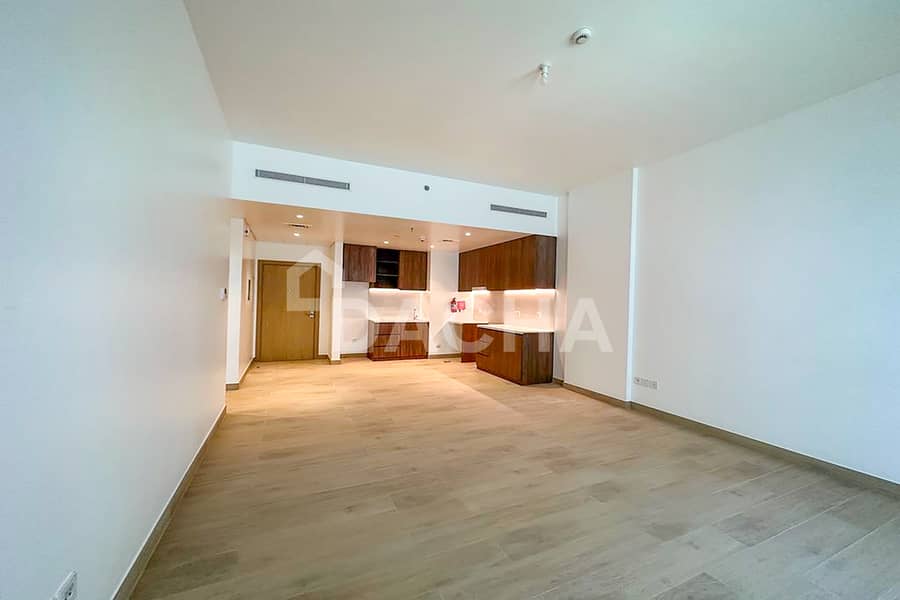 Vacant | Large 1 Bed | La Cote | Waterfront Living