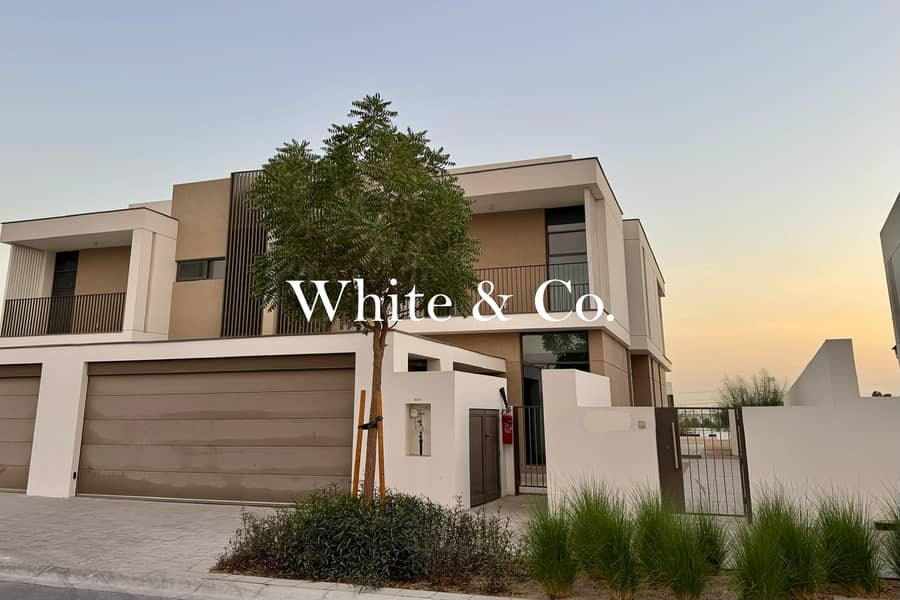 Internal | On Park & Pool | Single Row - Image 7