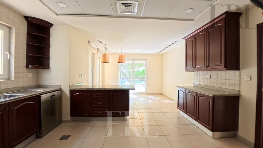 Premium Villa | Private Pool | Private Garden - Image 10