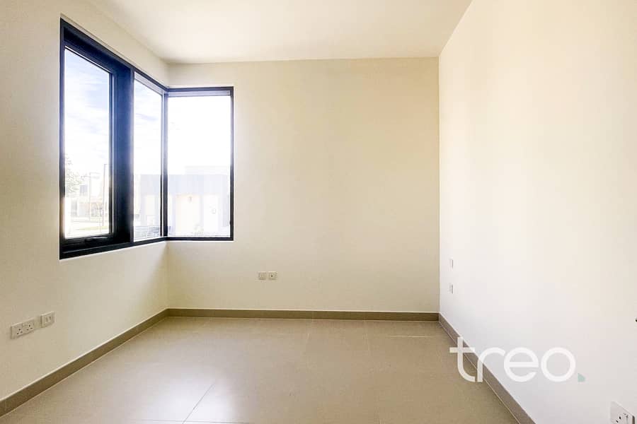 Parkbacking | Vacant Now | Multiple Chqs