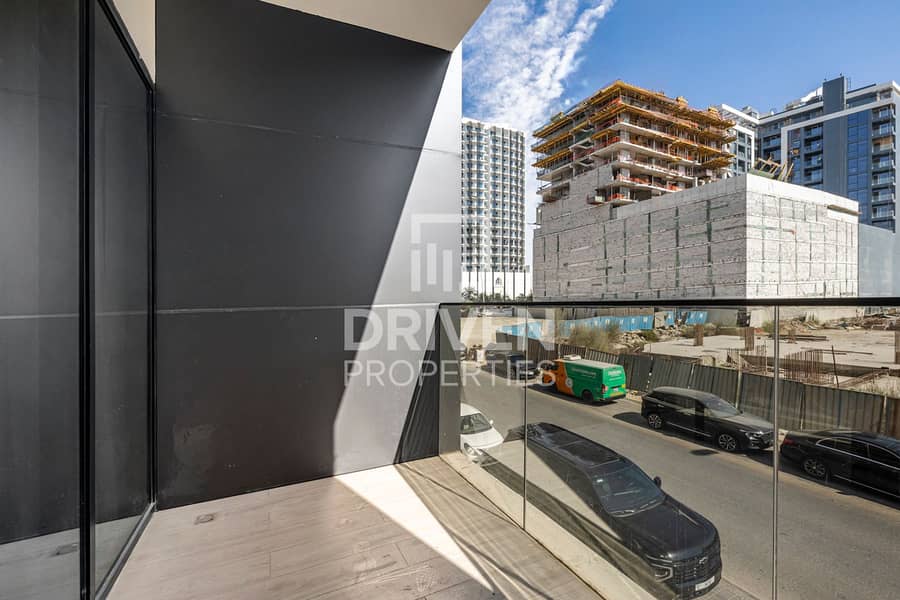 Prime Location | Fully Furnished | Brand New - Image 9