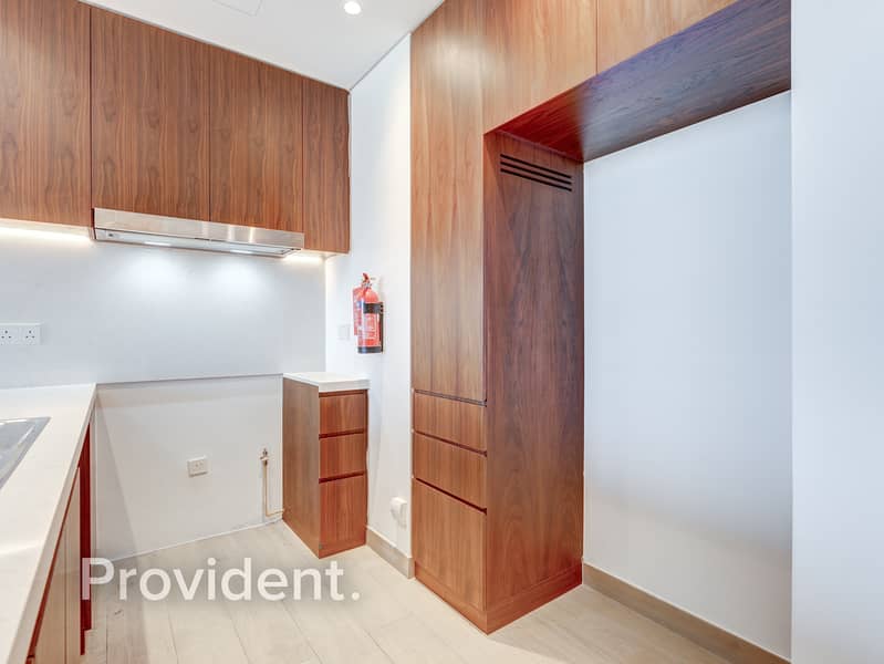 Sea View | Private Beach | Spacious | Waterfront