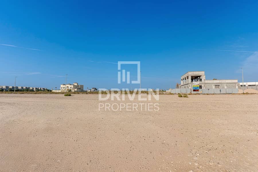 Exclusive | Single Row | Close to Amenities