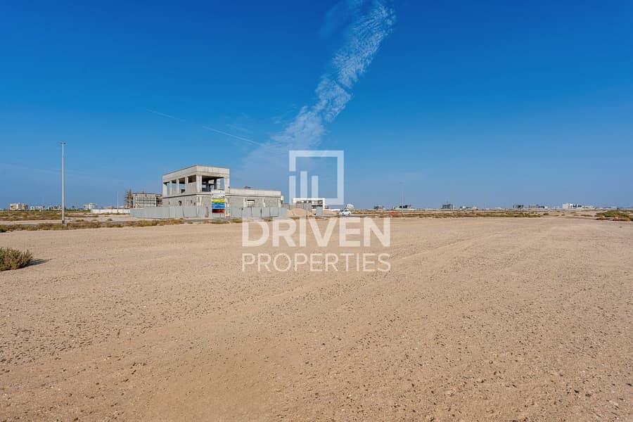 Exclusive | Single Row | Close to Amenities