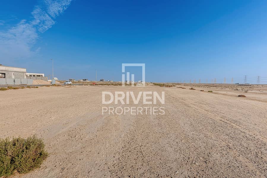 Exclusive | Single Row | Close to Amenities