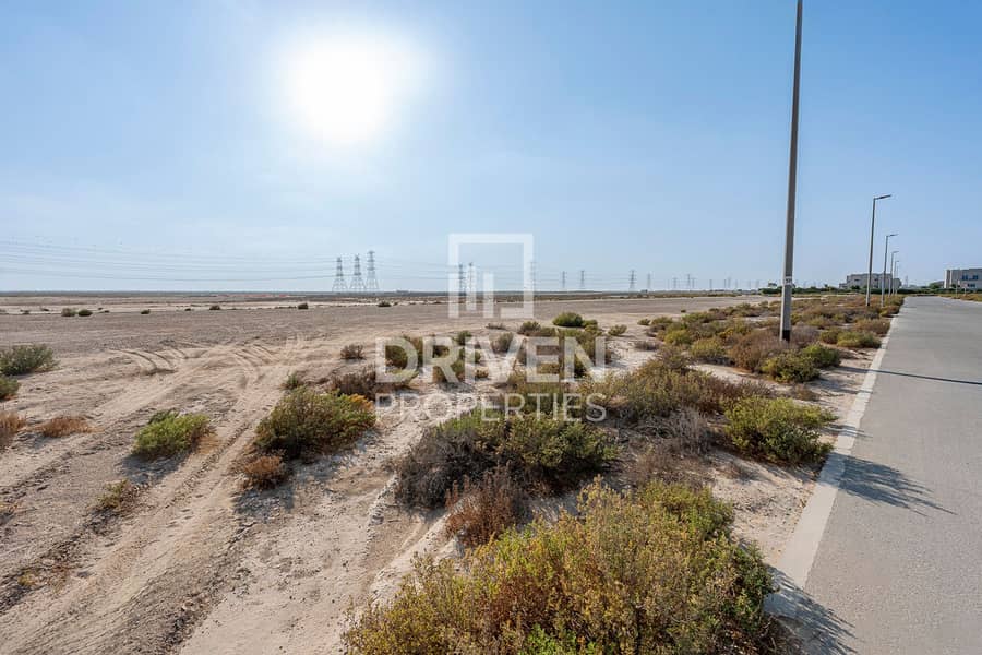 Exclusive | Single Row | Close to Amenities - Image 9