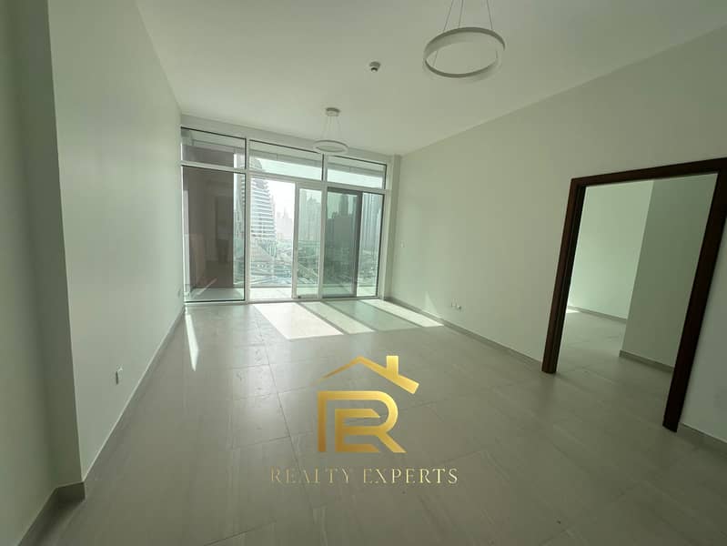 burj view amzing layout /next to metro /unfurnished /1bhk