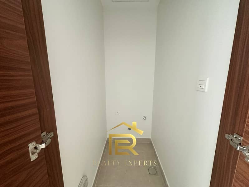 burj view amzing layout /next to metro /unfurnished /1bhk - Image 7