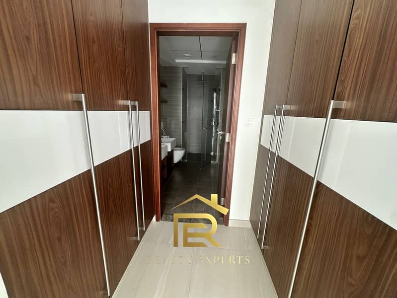 burj view amzing layout /next to metro /unfurnished /1bhk - Image 11