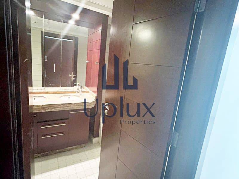 Burj Khalifa View | Chiller Free | Best Location - Image 8