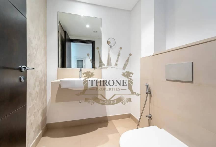 HIGH FLOOR | SKLYLINE AND CREEK VIEW | VACANT - Image 12