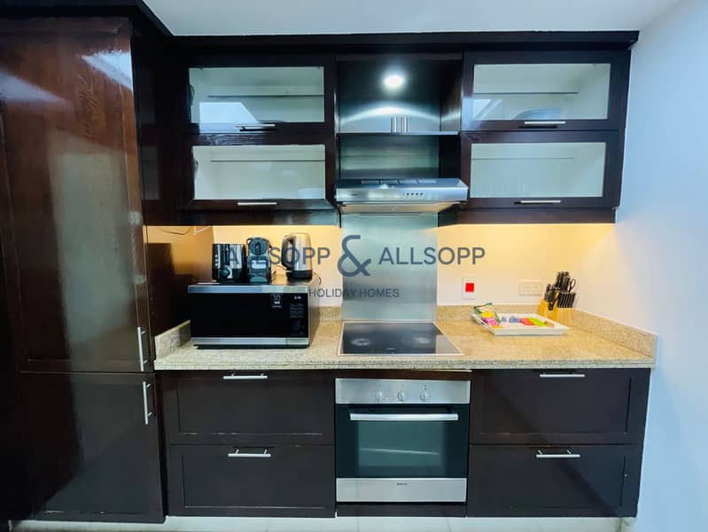 Full Burj Khalifa Fireworks View -2 BR in Downtown - Image 10