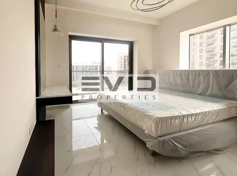 2BR+Huge Study/Fully Furnished/ Motivated Seller