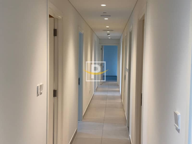 Premium corner unit overlooking Creek Beach | Best price