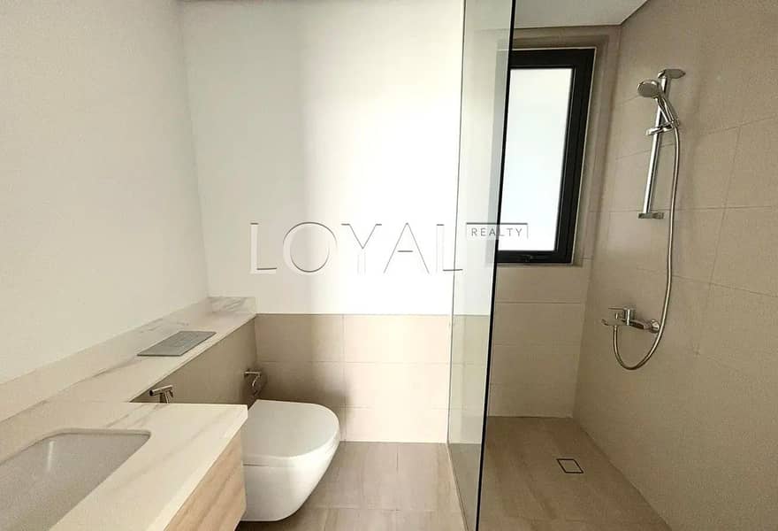 True Corner | Spacious | Near to Pool, Park, Lake - Image 12