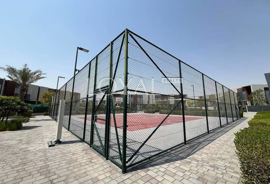 True Corner | Spacious | Near to Pool, Park, Lake - Image 15