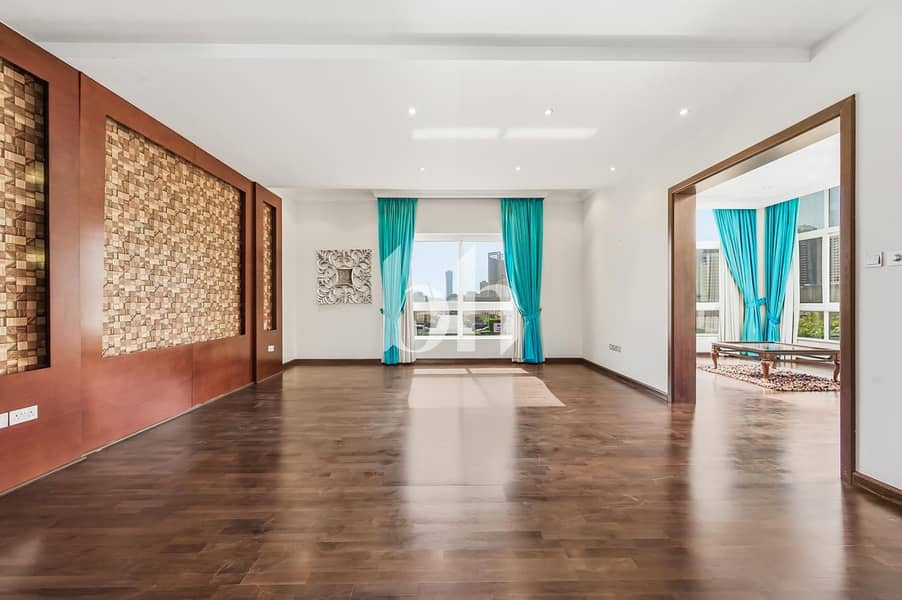 Luxury | Corner Villa| Prime Location| Al Barsha 3 - Image 9