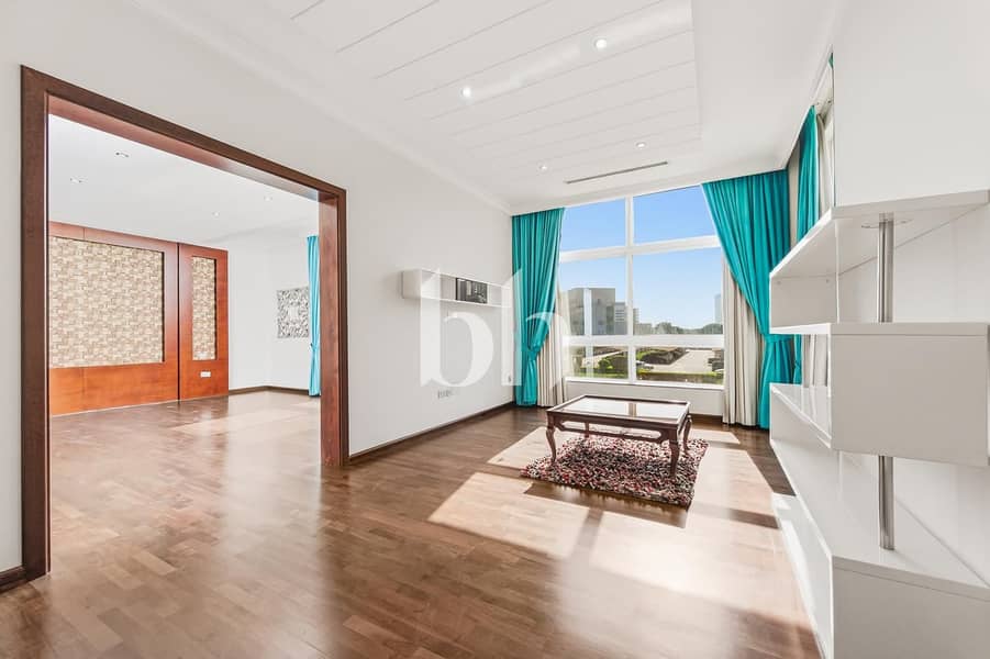 Luxury | Corner Villa| Prime Location| Al Barsha 3 - Image 11