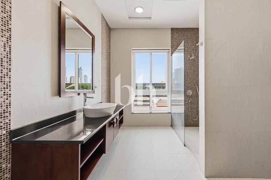 Luxury | Corner Villa| Prime Location| Al Barsha 3 - Image 17