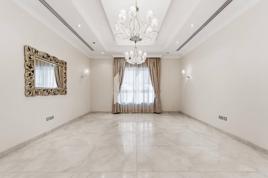 Luxury | Corner Villa| Prime Location| Al Barsha 3 - Image 21