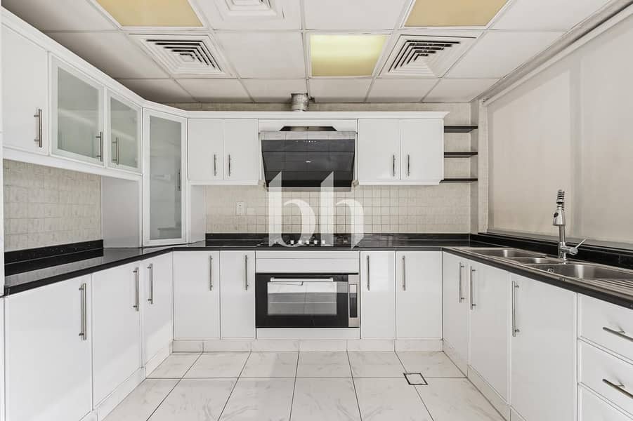 Luxury | Corner Villa| Prime Location| Al Barsha 3 - Image 23