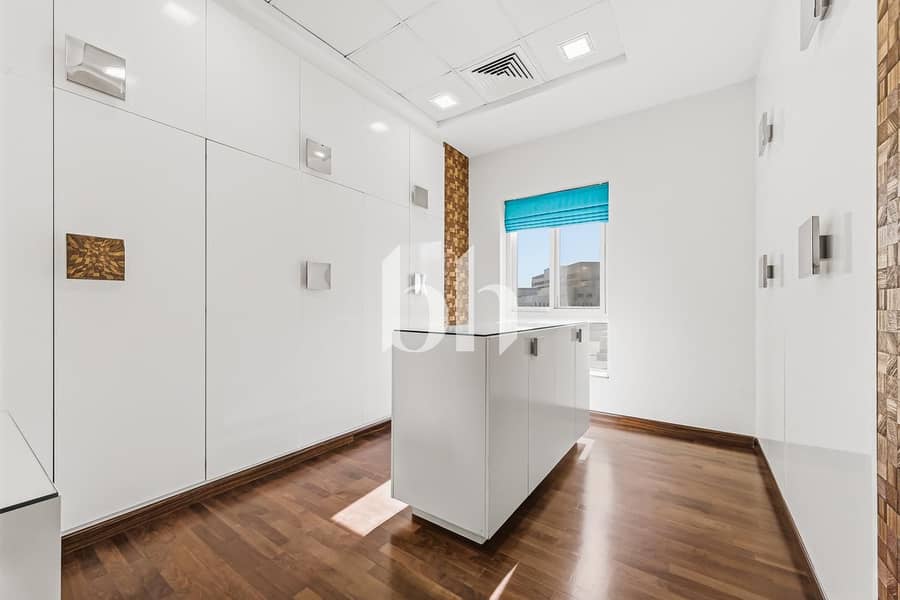 Luxury | Corner Villa| Prime Location| Al Barsha 3 - Image 25