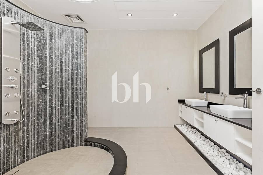 Luxury | Corner Villa| Prime Location| Al Barsha 3 - Image 26