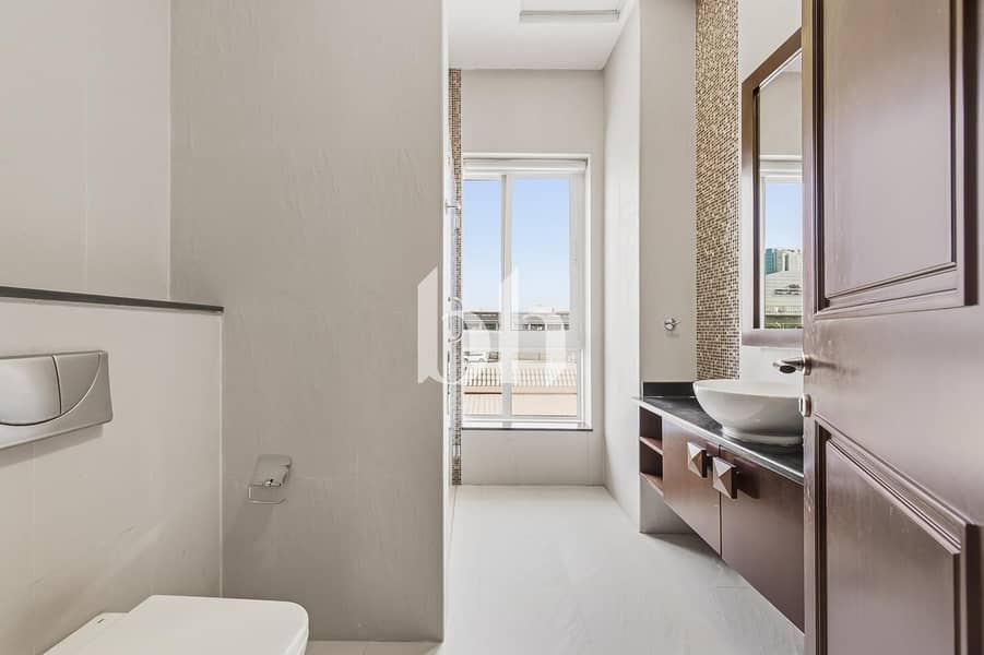 Luxury | Corner Villa| Prime Location| Al Barsha 3 - Image 30