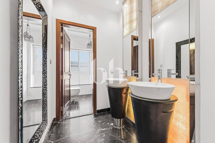 Luxury | Corner Villa| Prime Location| Al Barsha 3 - Image 32