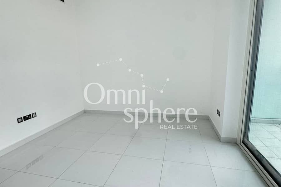 SPACIOUS-1 BEDROOM-CLOSED KITCHEN-PRIME LOCATION - Image 6