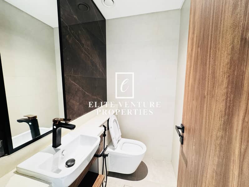 VACANT | 2 BEDROOM | SPACIOUS | PRIME LOCATION - Image 13