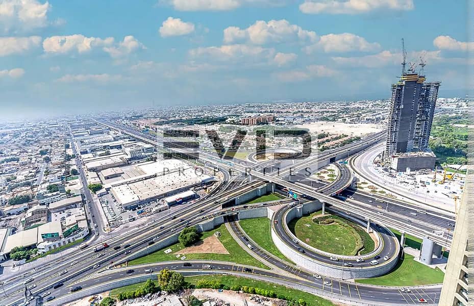 Hot Deal / High Floor / Unique Layout