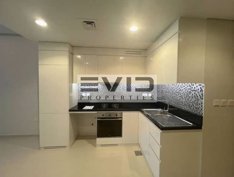 Hot Deal / High Floor / Unique Layout