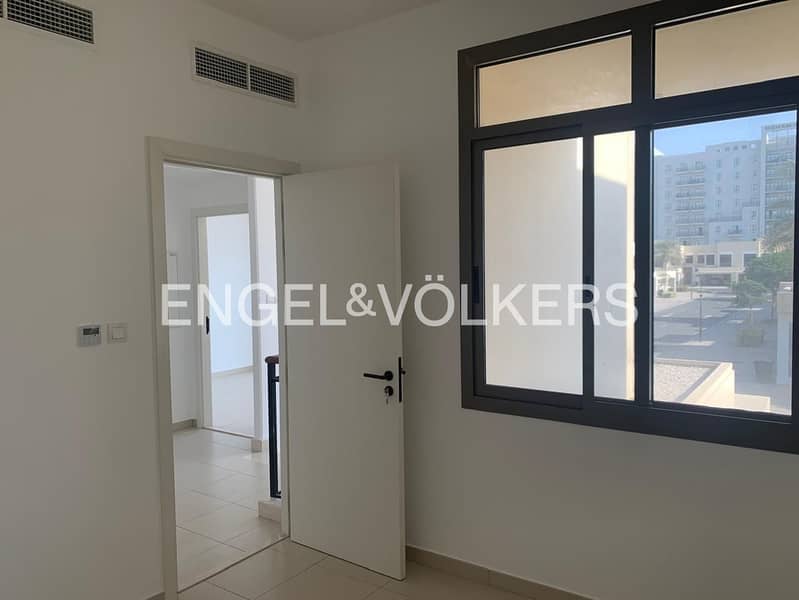 Landscaped | Facing Amenities | Single Row - Image 10