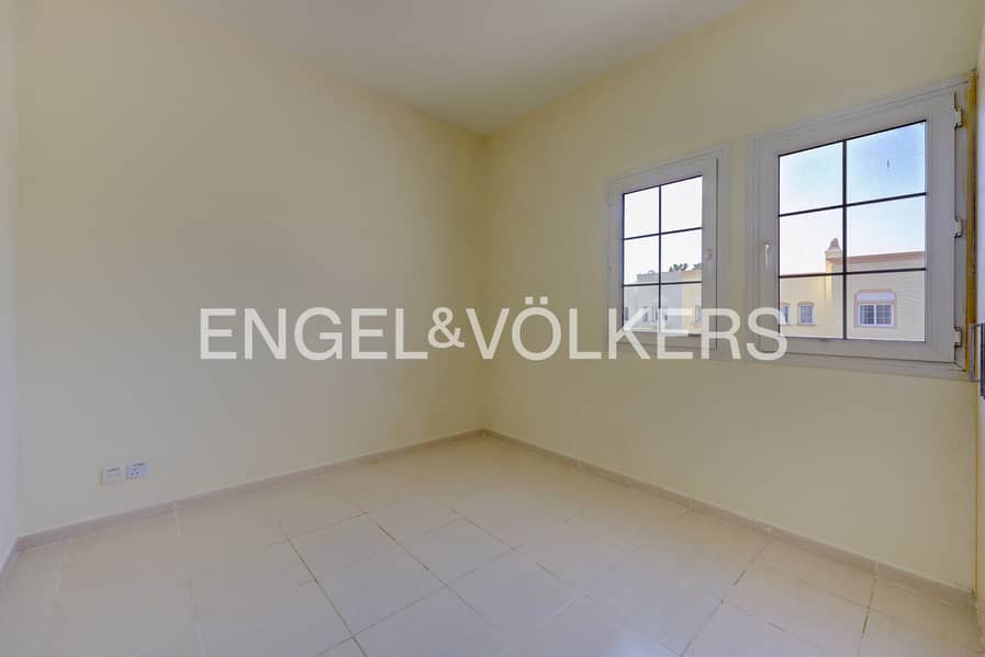 Natural Light | Lake View | Available Now - Image 10