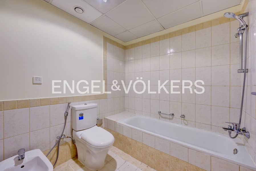 Natural Light | Lake View | Available Now - Image 17