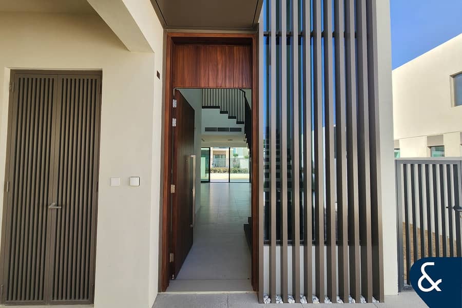 Green backing | Aston Style | 4 Bed