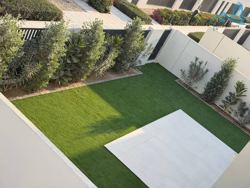 Luxury 3 Bedroom + Maid | Prime Single Row | Park Facing - Image 24