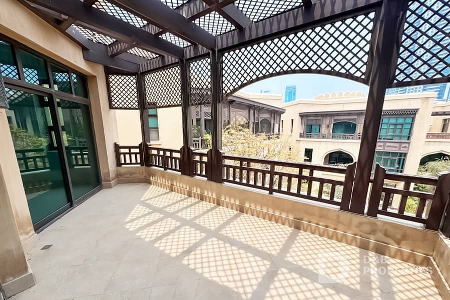 Burj Khalifa View | Souk Al Bahr | Study - Image 13