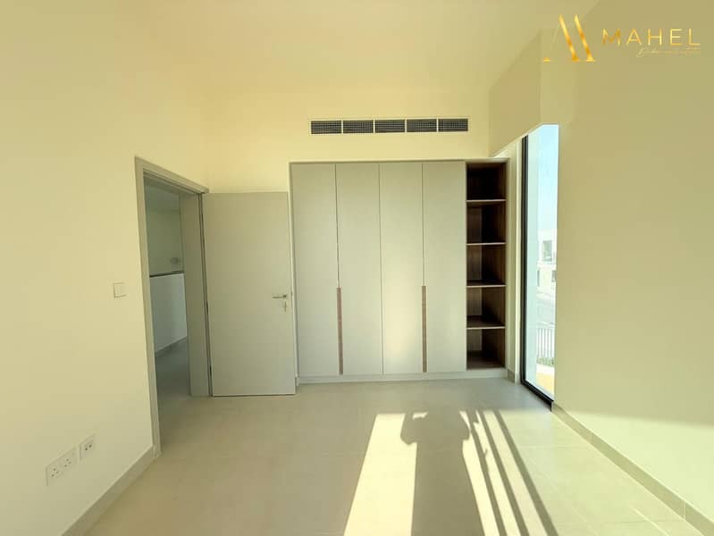 Single Row | Huge Outdoor Yard | Corner Unit - Image 9