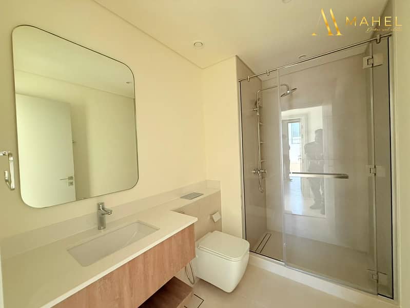 Single Row | Huge Outdoor Yard | Corner Unit - Image 13